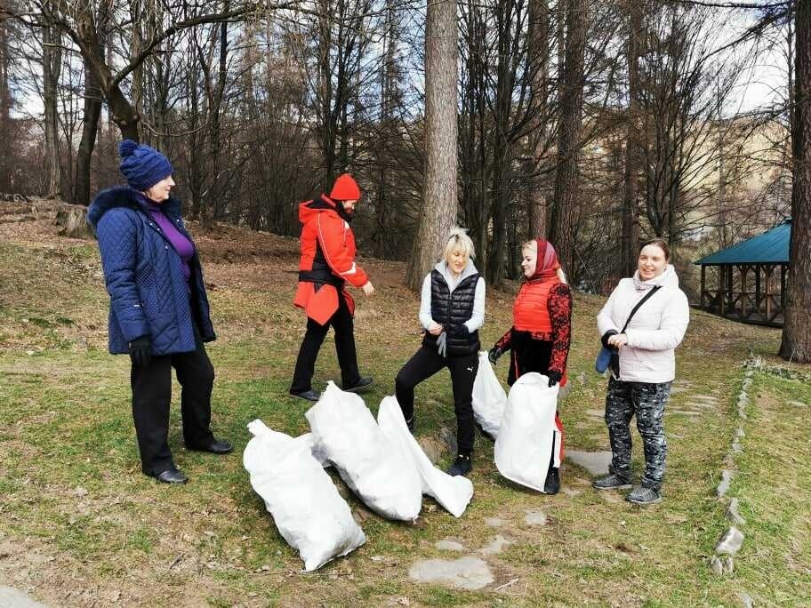 Прибирання парку «Буркут»