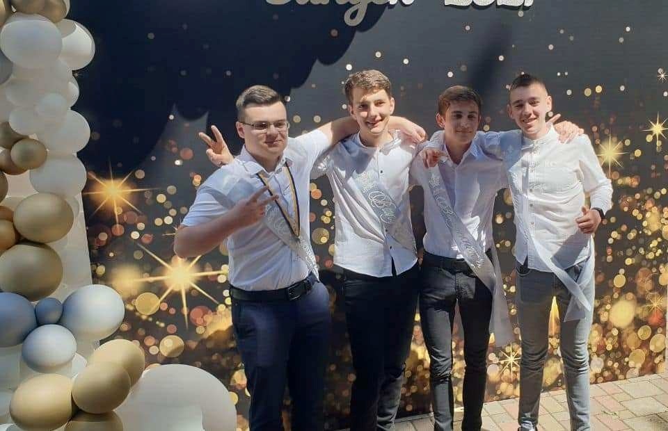 Випускники Лугівського ЗЗСО.