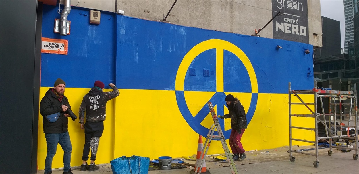 Один з муралів у Варшаві